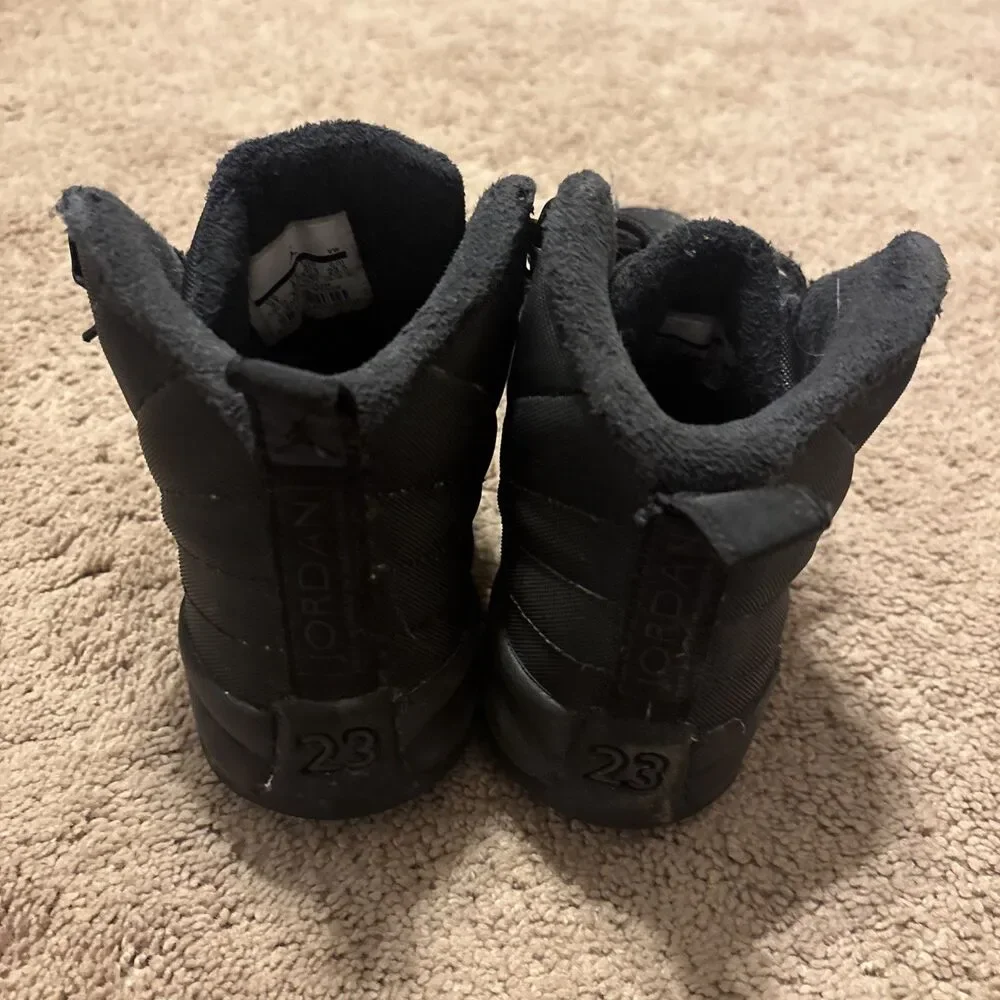 Jordan 12 Retro Black High Top Unisex Kids Sneakers Size 5Y Synthetic